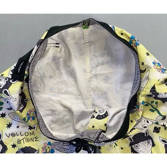 Volcom Stoneys Lightweight Quick Dry Board Shorts. Yellow, Spirit Animals. 33. - Picture 3 of 5